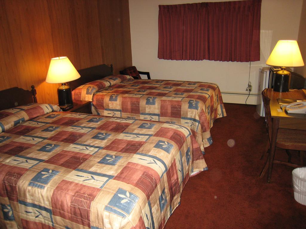 Downtowner Motor Inn Creston Szoba fotó